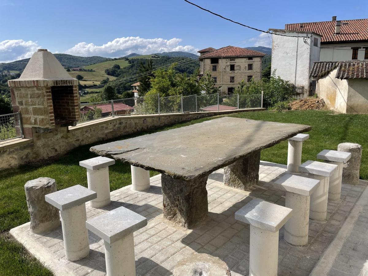 Casa Rural Juangoxenea Ihaben Экстерьер фото